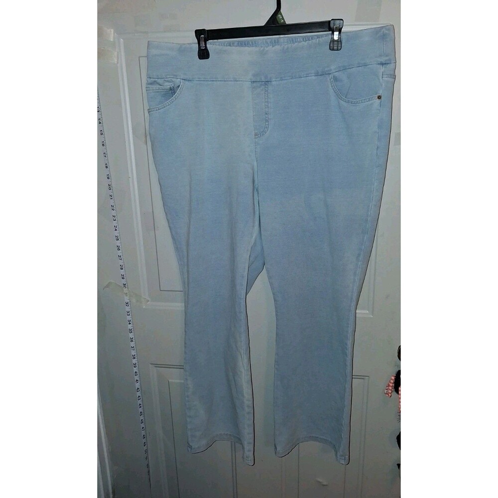 d&co. denim + company Women's Light Wash Stretch 5-Pocket Jeans Light Blue